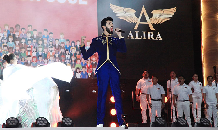 ستغني المغنية الإماراتية أليرا في حفل “باريو فييستا” في دبي