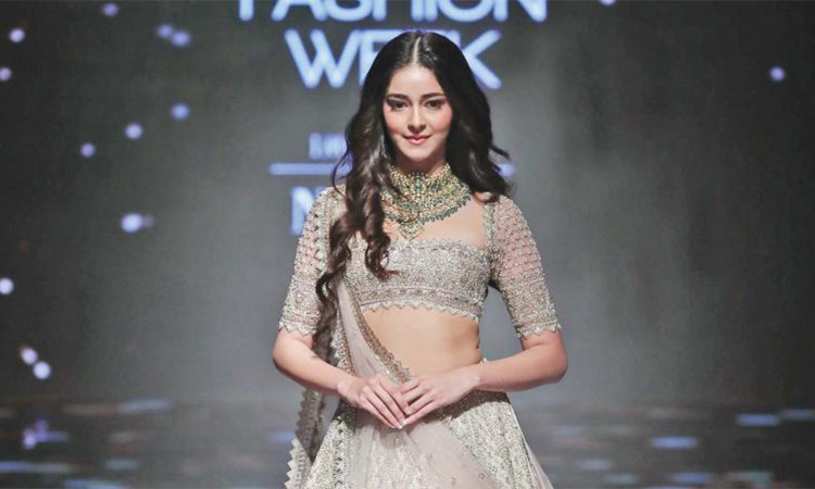 Bollywood diva Ananya Panday claims to be a complete repeater