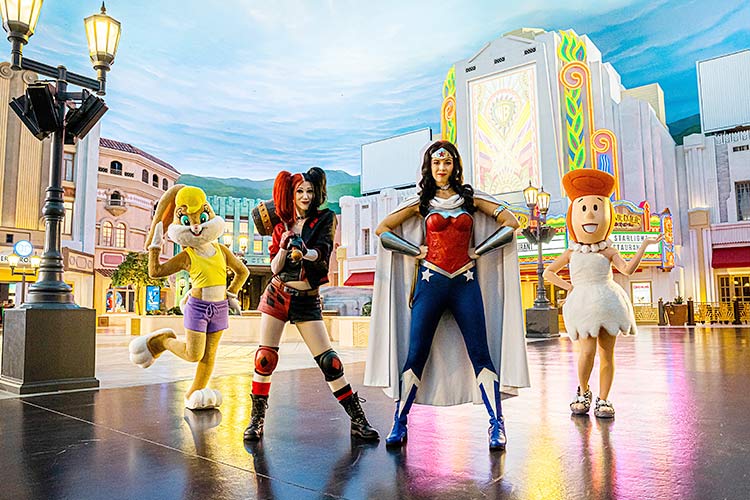 Warner Bros. World Abu Dhabi hosts Wonder Woman and her friends