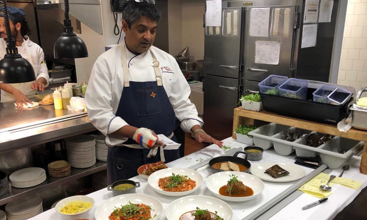 justere officiel brud Renowned chef Floyd Cardoz dies at 59 of coronavirus complications -  GulfToday