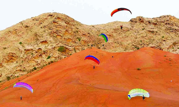 Paragliders-Shurooq