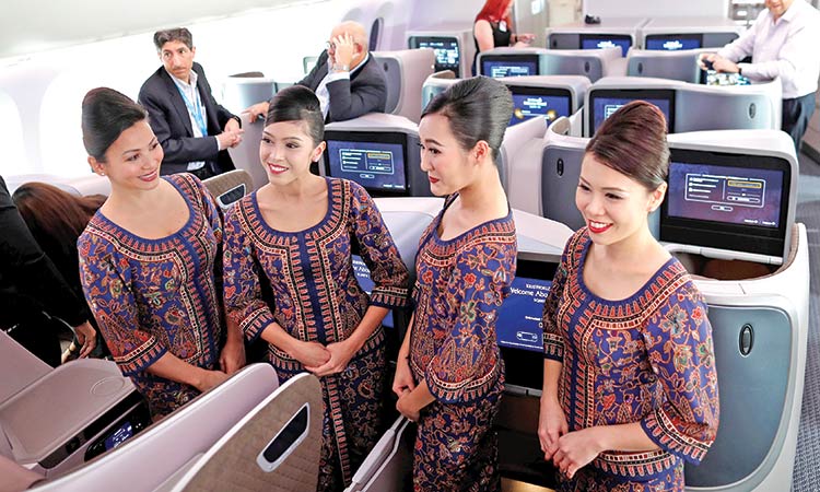 Singapore-Airlines-Cabin-crew