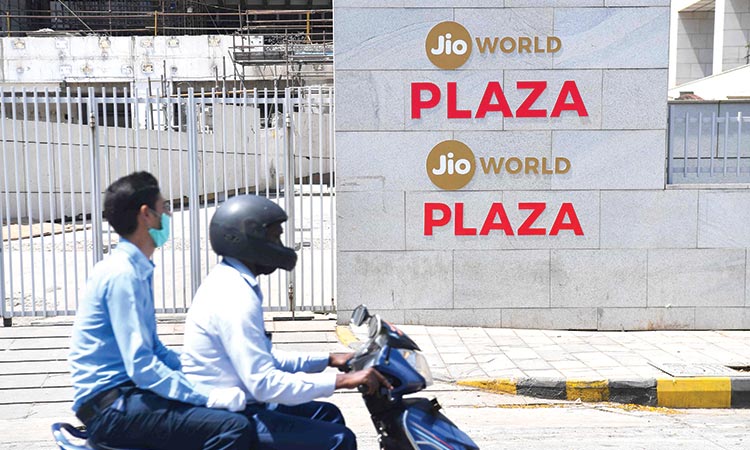 Jio-World-Plaza-Reliance