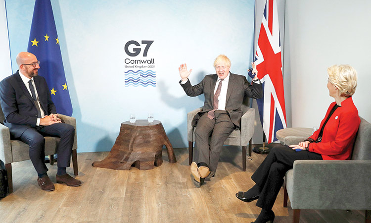 Boris-Johnson-G7-Officials