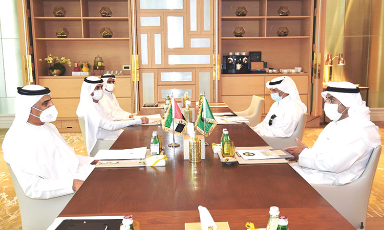 Obaid-Humaid-Al-Tayer-and-Officials-750