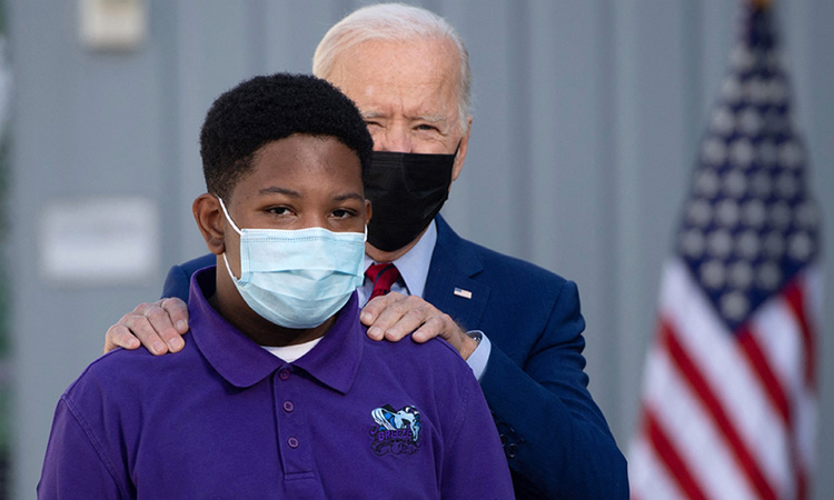 Joe-Biden-With-Student-750
