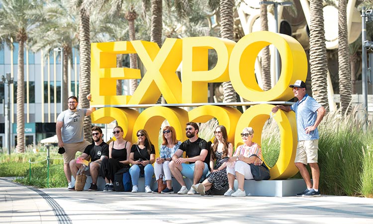 Expo-visitors-750