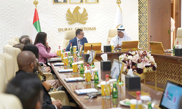 La Aduana de Dubái fortalece la cooperación comercial y económica con Italia