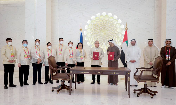 UAE-and-Philippines-Officials