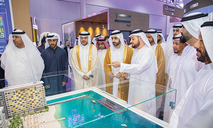 Sharjah-real-estate-Officials