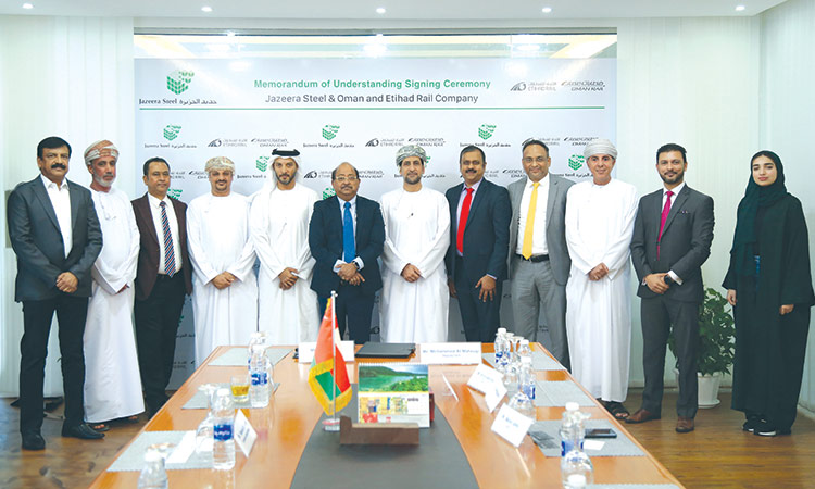 Oman-and-Etihad-Rail-Officials