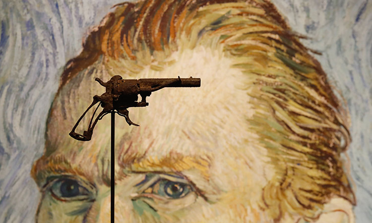 VAn-Gogh-revolver-750x450