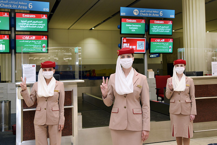 emirates-staff
