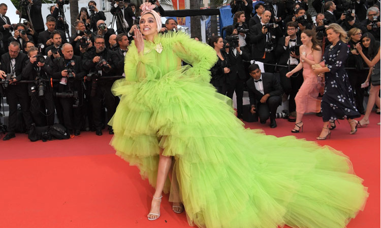 Deepika goes dramatic with big bow at Cannes Film Festival - GulfToday