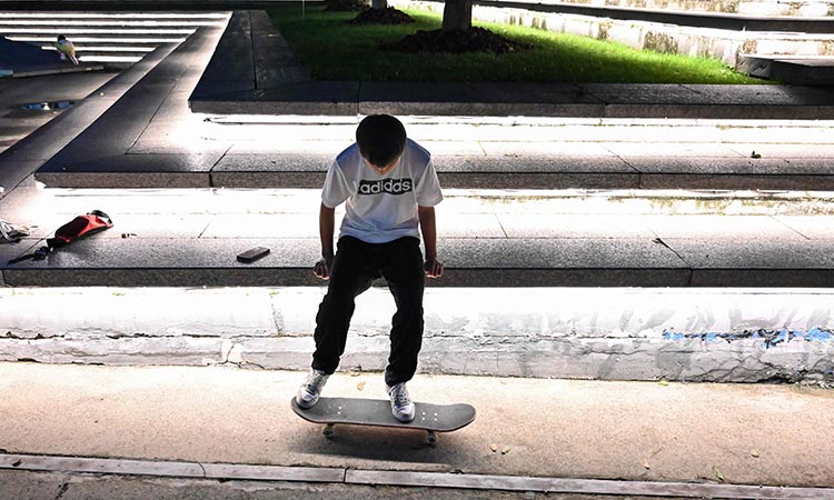 Skateboarders china 4