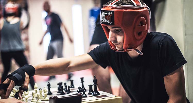 From comic book to the mat: chessboxing bout thrills French creator -  GulfToday