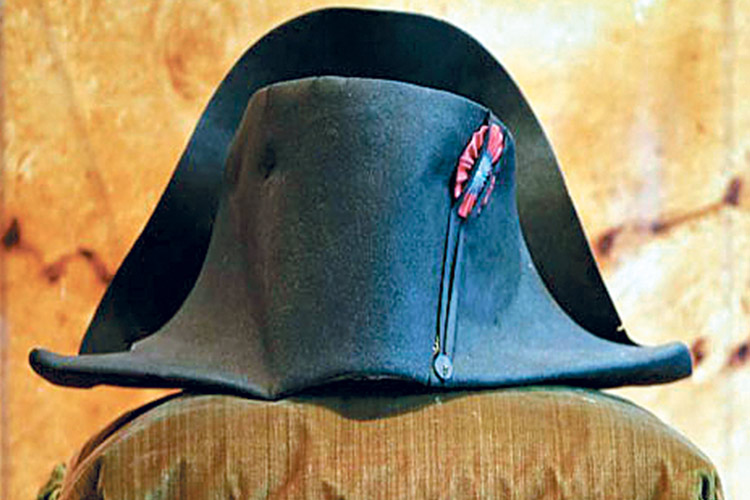 Hat-of-Napoleon-Bonaparte-750x450