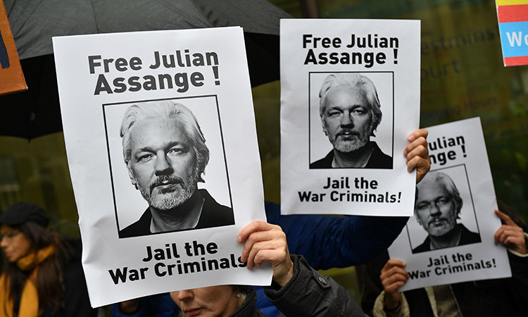 Assange-court-Oct21-main2-750