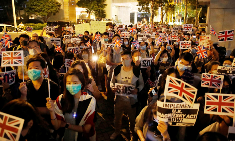 HK_Anti-govt-demonstrators-_Jack-flags-750