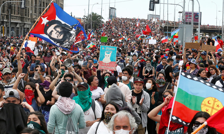 Chile_Demonstrators-750