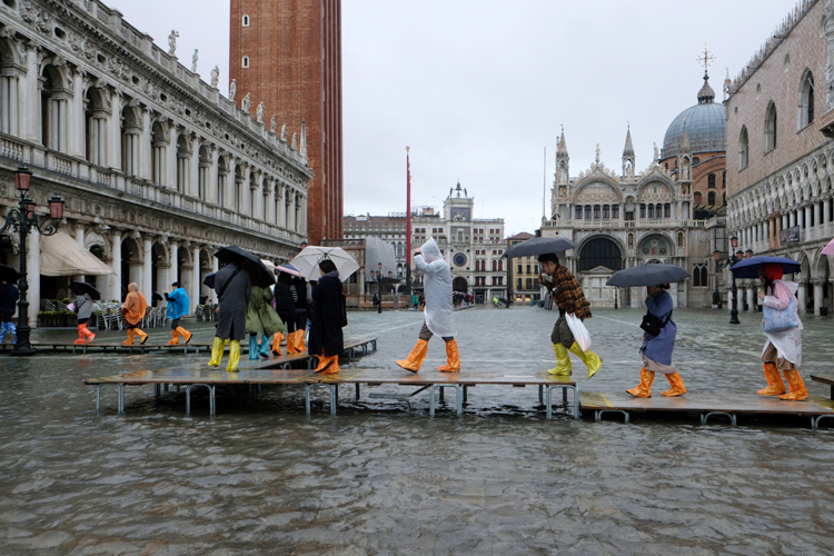 Venice-floods-1_750