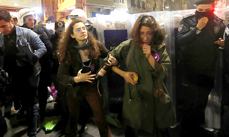Turkey-women-protest-main4-750