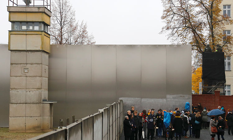 Germany-Berlin-Wall-Anniversary-3-750