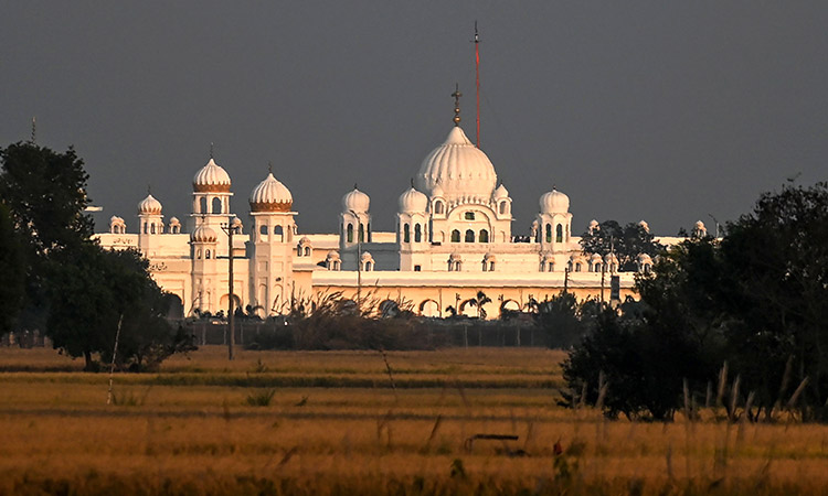 Sikh-Kartarpur-Nov9-main2-750