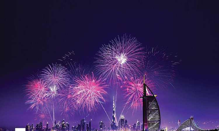 Dubai-fireworks-750x450