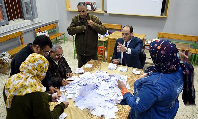 Egypt-ref-vote-count-750x450