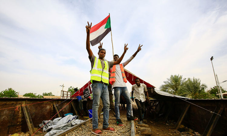 Sudanese-protesters750-