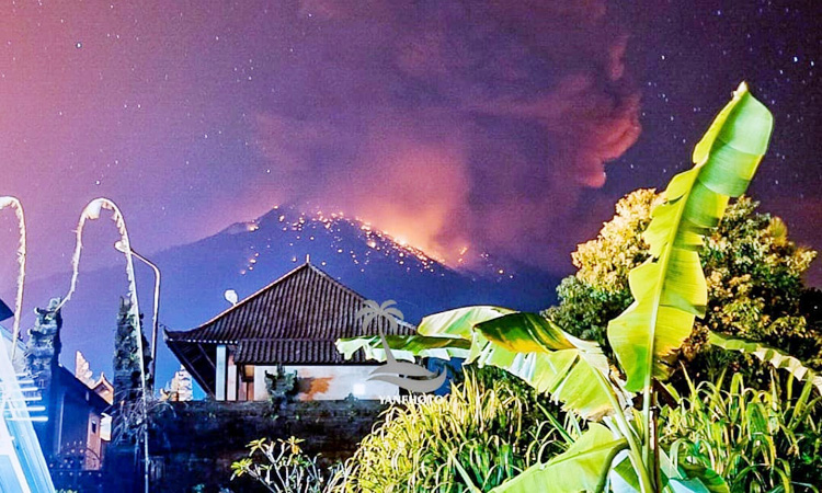 Indonesia-Volcano-750