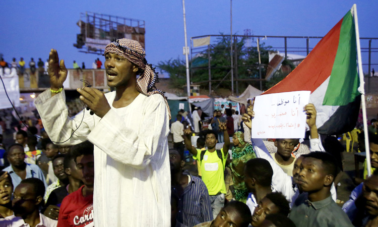 Sudanese-protesters-750