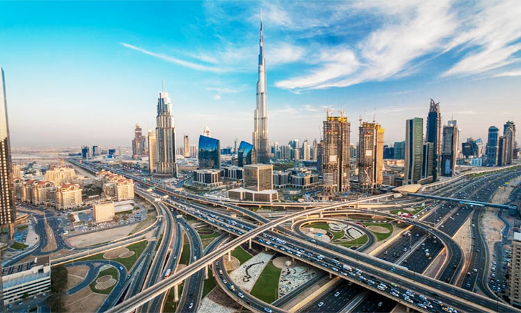 57٪ من الشباب العربي يريدون العيش في الإمارات