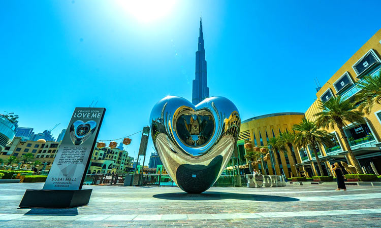 Huge-heart-Dubai-750