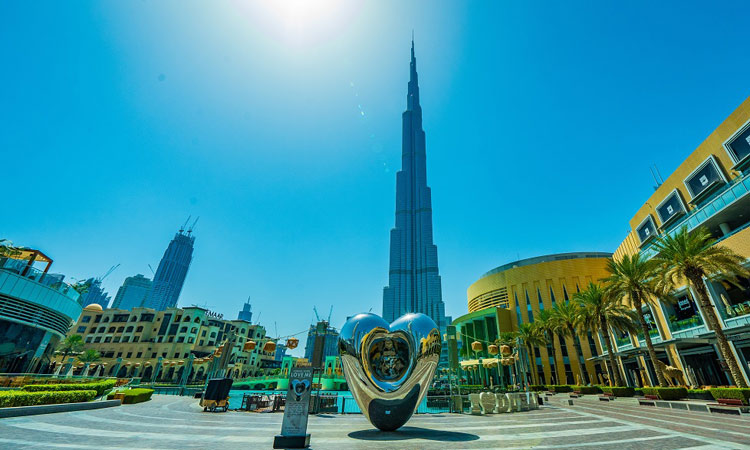 Huge-heart-Dubai2-750