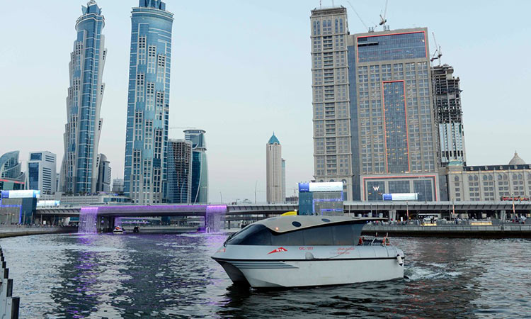 Dubai-canal-750x450