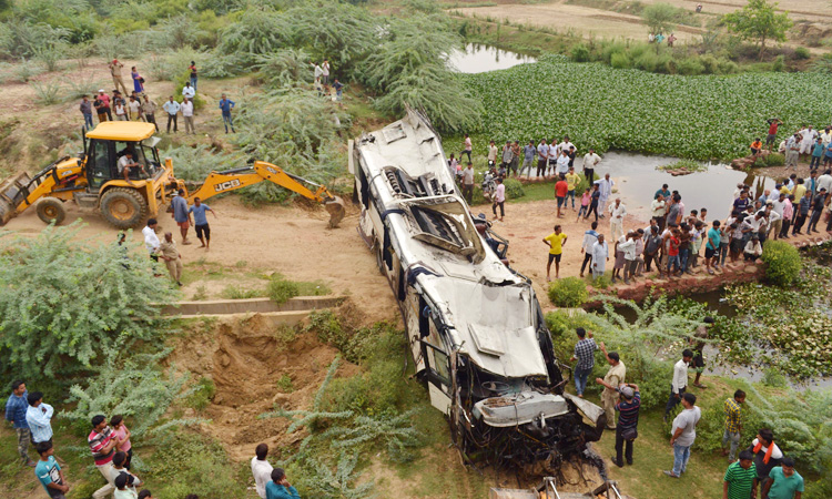 India_Bus_Accident_750