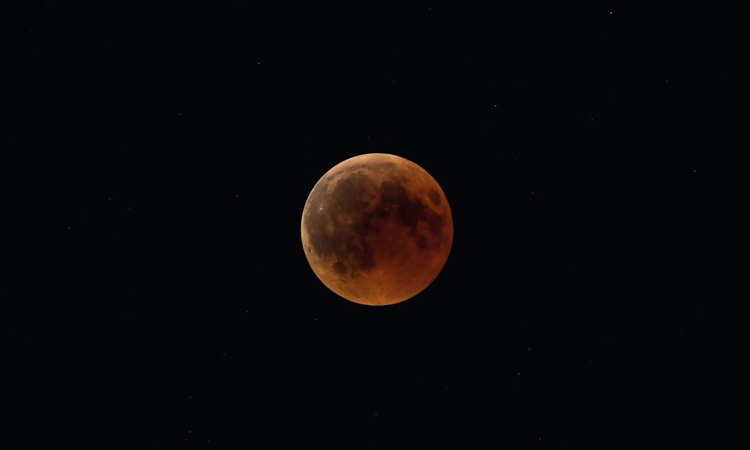 Lunar-Eclipse-main-750