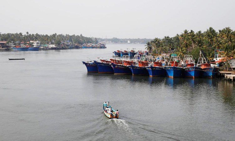 India_fishing-boat_750