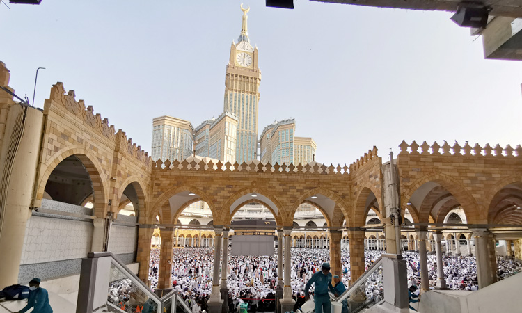 Hajj_Kaaba3_750