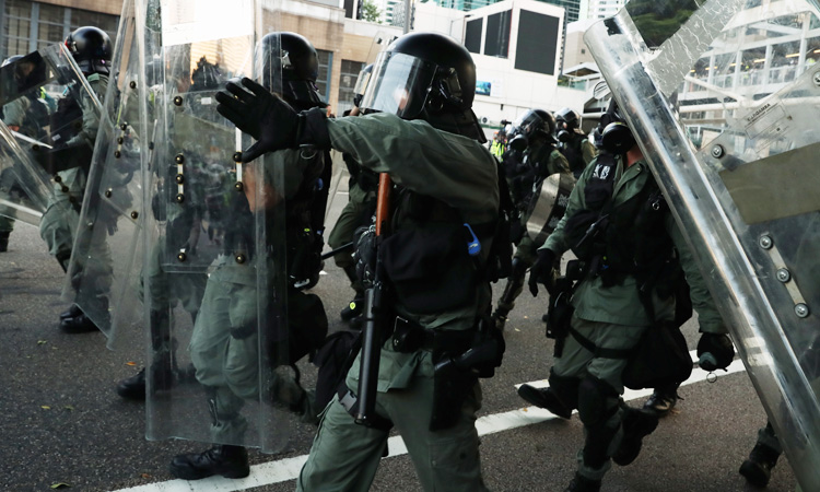 Hong-Kong_Riot-Police-750