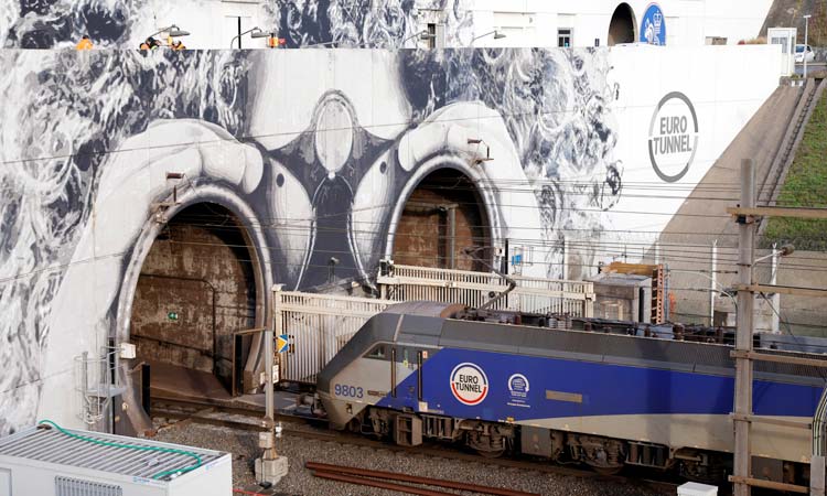 France-Eurotunnel-freight-shuttle