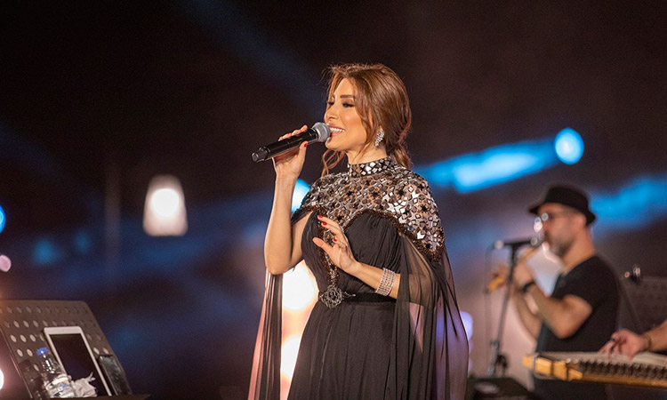 Lebanese-pop-star-Yara2-750