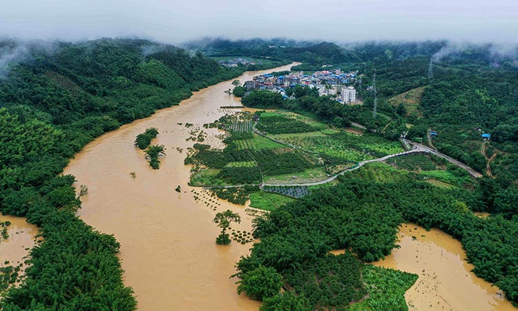 China-flood-June11-main3-750