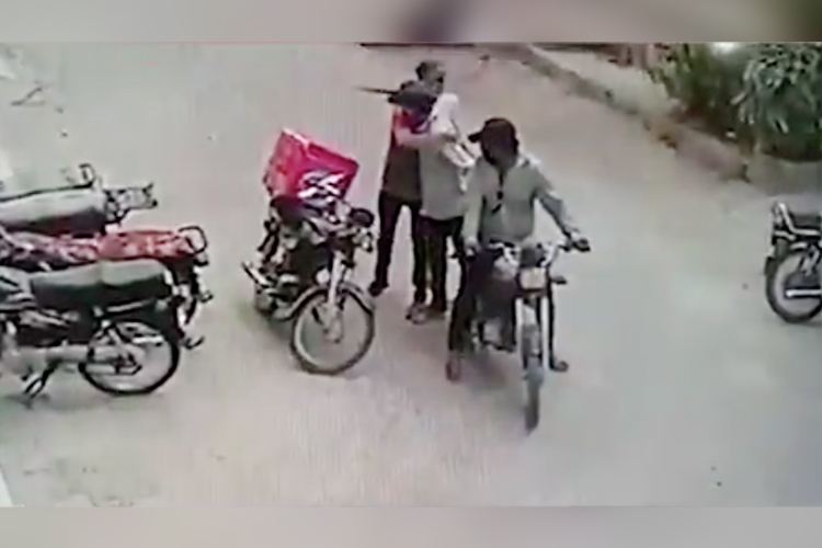 Karachi-Robbery-750