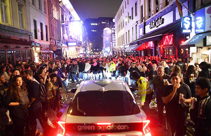 11 officers hurt breaking up unlicensed London music event - GulfToday