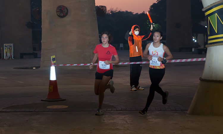 Dubai-Women-running-main1-750