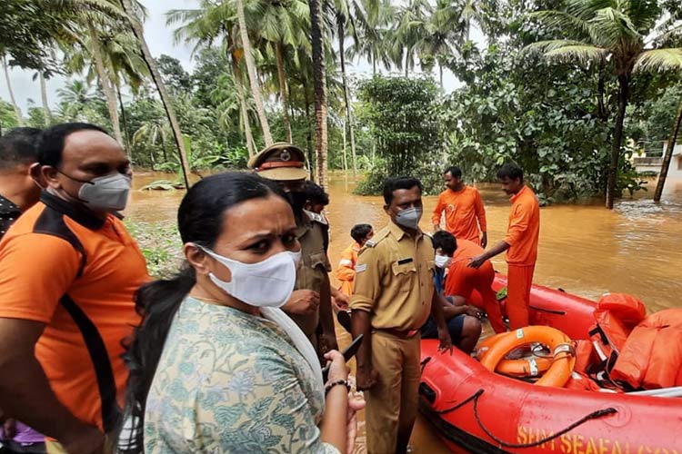 Kerala-flood-rescue-750x450