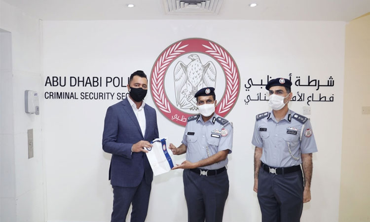 Police-AbuDhabi-honour2